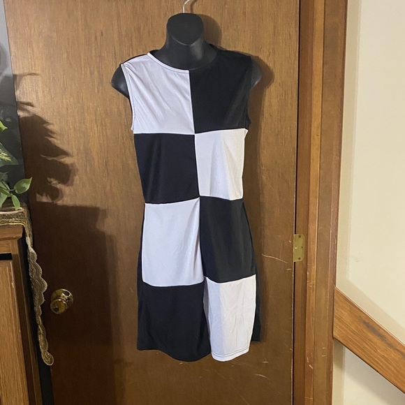 Smiffys Black & White Checkered Sleeveless Dress | Size M - Picture 1 of 4